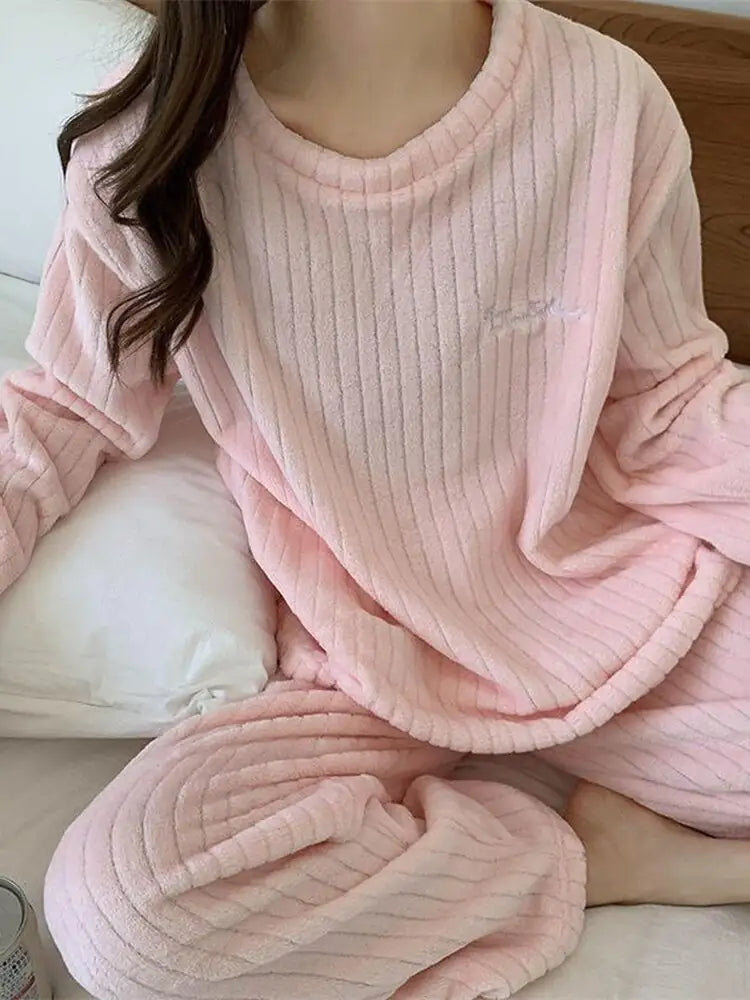 Winter Soft Velvet Pyjamas Set